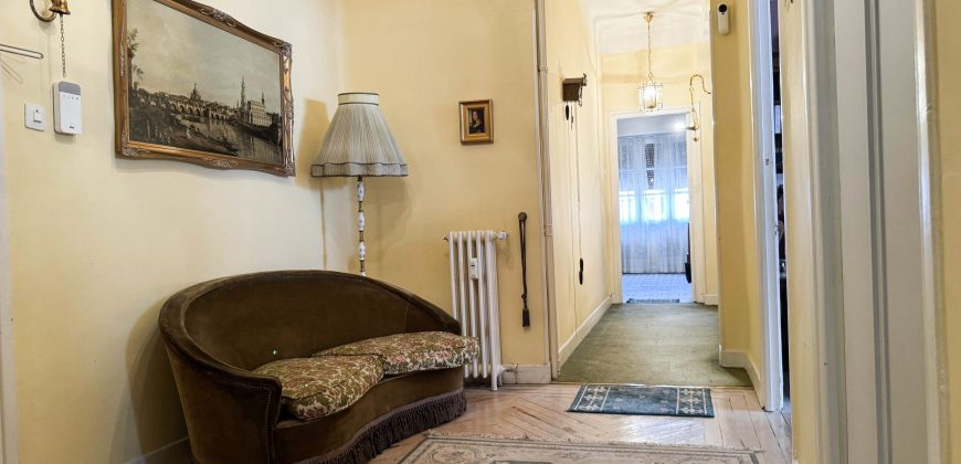 Piso exterior, zona Chamberí – Almagro. Madrid