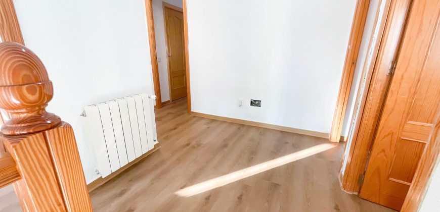 FABULOSO Chalet adosado en Numancia de la Sagra.