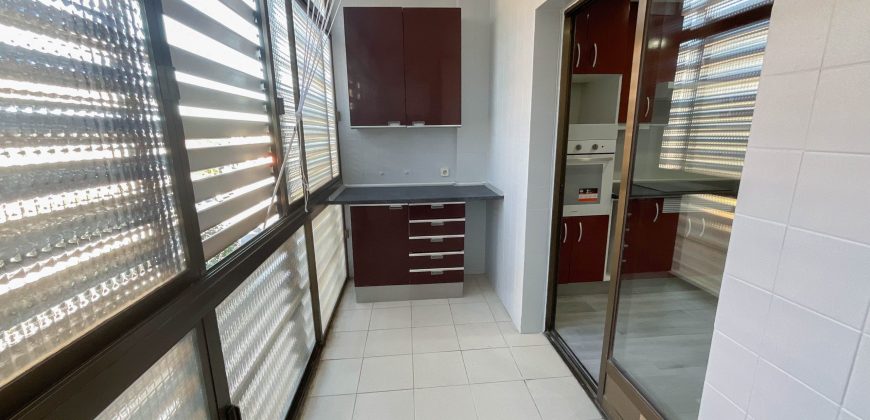 Alquiler Espléndido piso con gran terraza y chimenea francesa, orientado al sur-este, en el centro de Pozuelo de Alarcón.