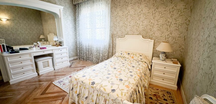 Piso exterior, zona Chamberí – Almagro. Madrid