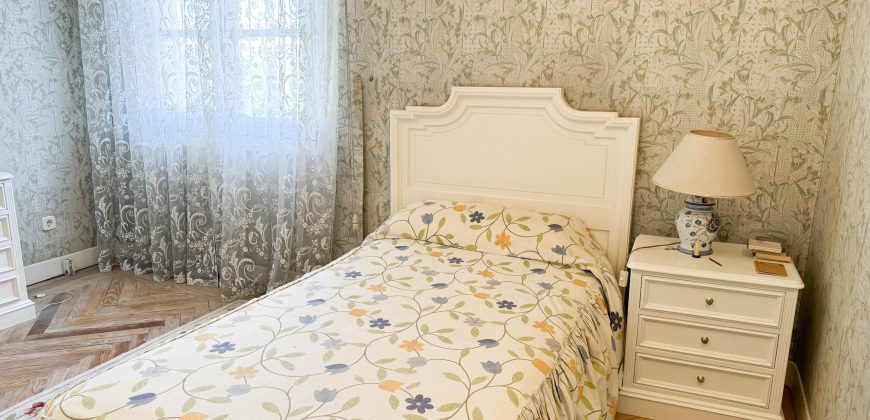 Piso exterior, zona Chamberí – Almagro. Madrid