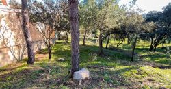 Fabulosa parcela de 1.780 metros cuadrados en la urbanización JaraBeltrán, Valdemorillo con excepcionales vistas.