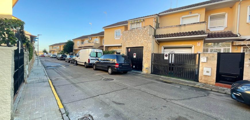 FABULOSO Chalet adosado en Numancia de la Sagra.