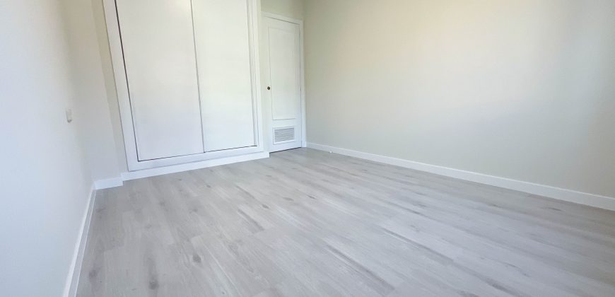 Alquiler Espléndido piso con gran terraza y chimenea francesa, orientado al sur-este, en el centro de Pozuelo de Alarcón.