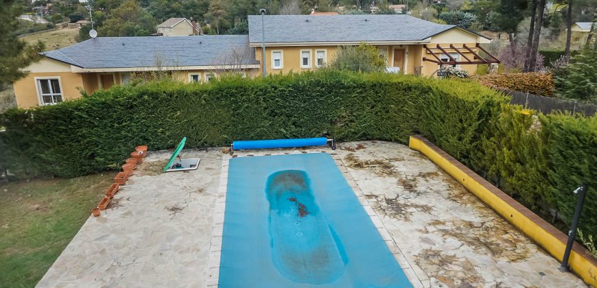 Chalet Independiente en Robledo de Chávela. Madrid