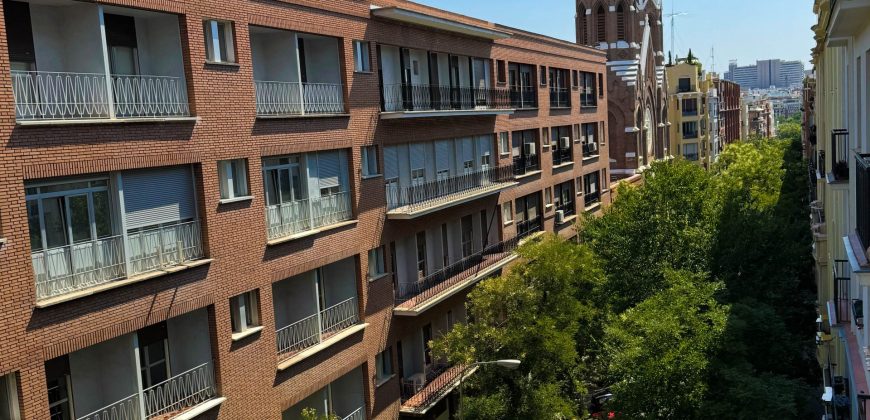 Piso exterior, zona Chamberí – Almagro. Madrid