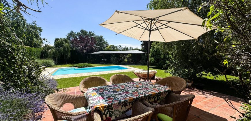 FABULOSO CHALET INDEPENDIENTE en la Sierra de Guadarrama. Los Molinos-Madrid